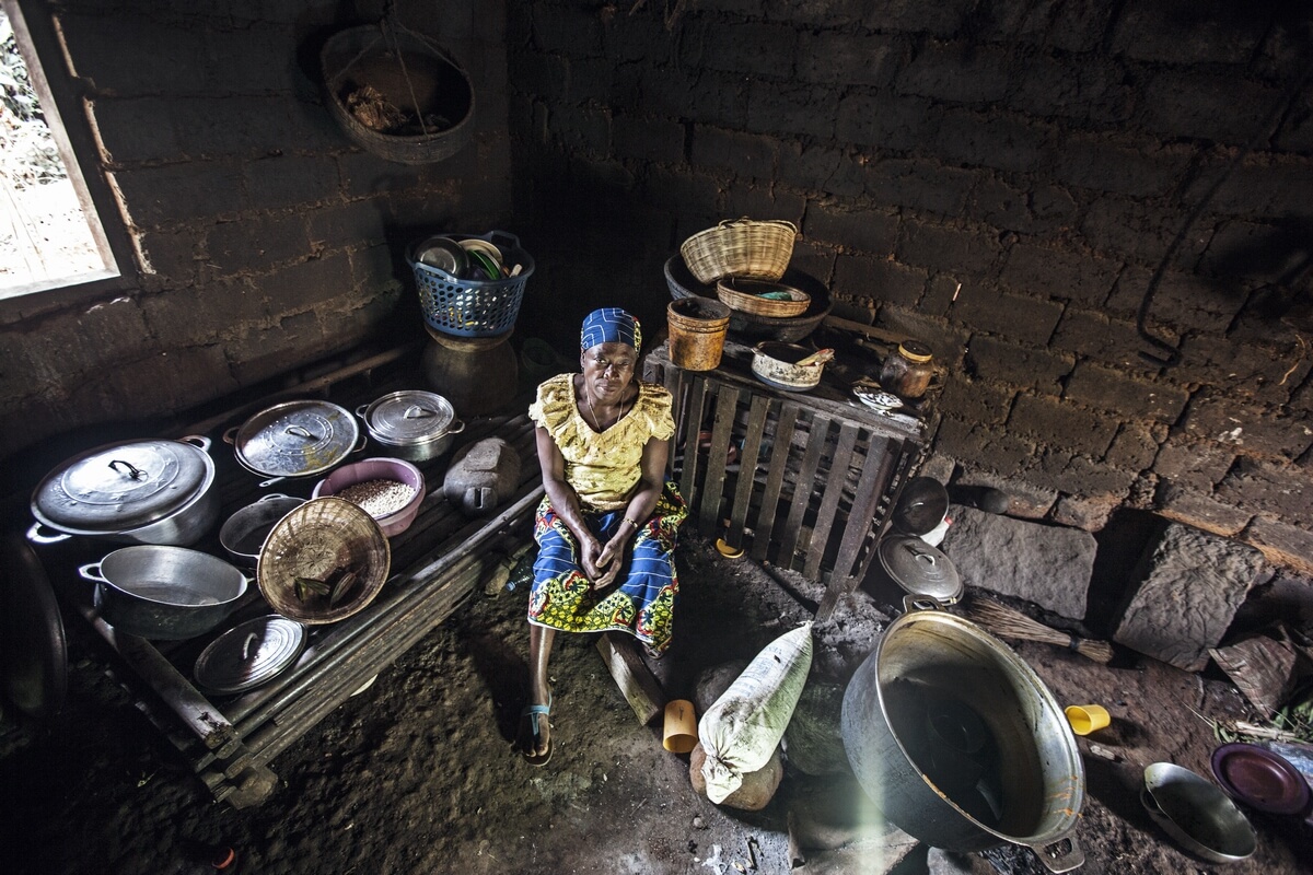 Brest ironing in rural areas, Cameroon 2016